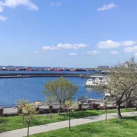 Fafsuitehome Апартаменты *